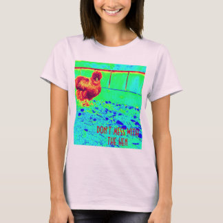 Rolig t-shirt med kyckling sassig silkeshena