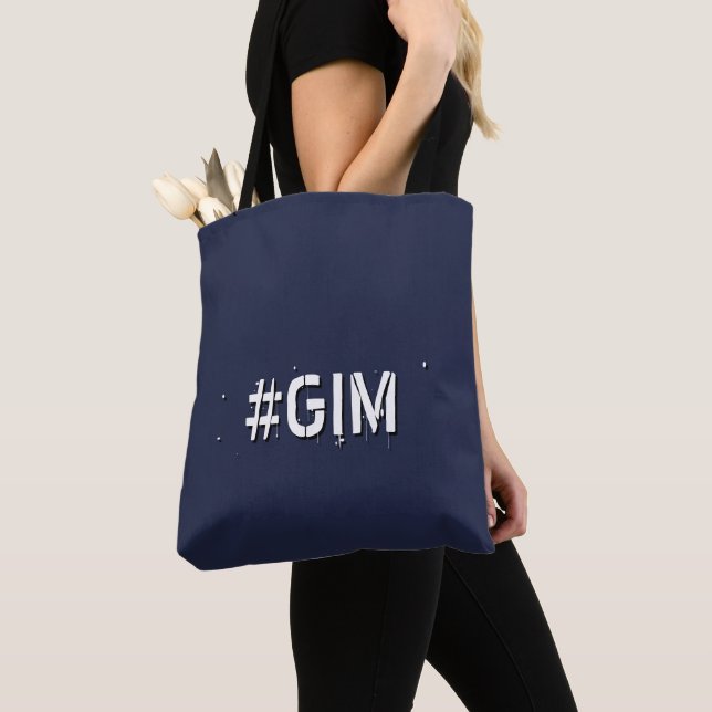 Rolig text. Gim Tygkasse (Närbild)