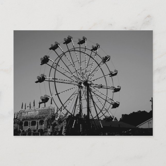 Rolig tid på nöjesfältet med karusell och tivoli vykort (Framsida)