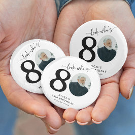 Rolig 'Titta vem är 80' Snygg 80-årsdag Knapp