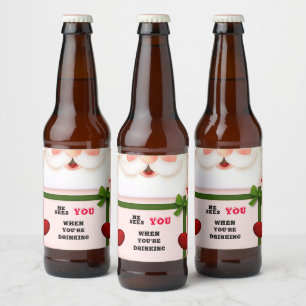 Rolig Tomte Ser Dig När Du Dricker Ölflaska Etikett