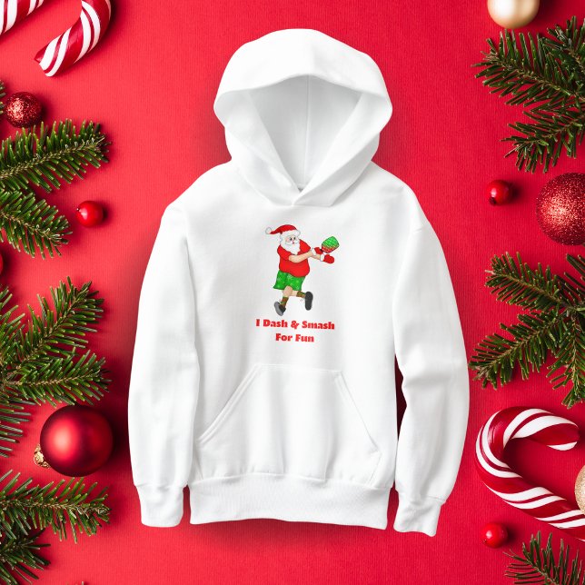 Rolig Tomte som Spelar Pickleball I Daskar & Smash T Shirt (Pickleball Santa Smash! Gift this hoodie, ace the Christmas game!)