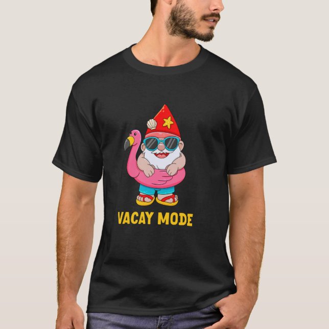 Rolig Trädgårdstomte Semesterläge Strandkryssning  T Shirt (Framsida)