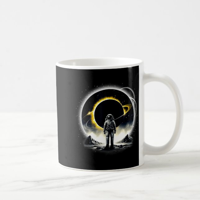 Rolig Tröja Astronaut Rymd Förmörkelse Planet Vete Kaffemugg (Höger)