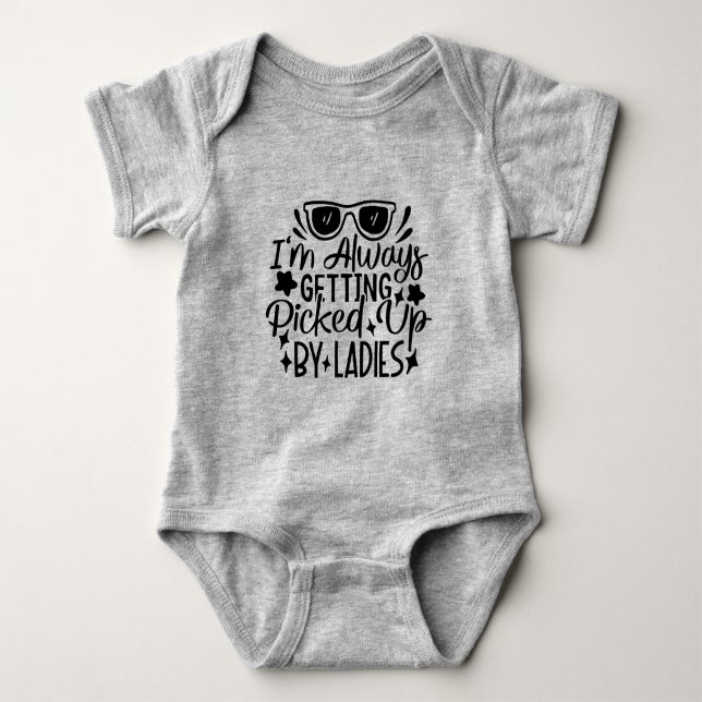 Rolig  typografi t shirt (Framsida)