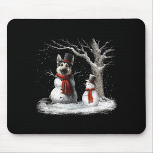 Rolig tysk schäferhund i snöträdet jul musmatta