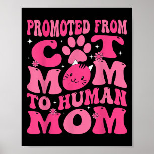 Rolig Uppflyttad Nyfödd Uppflyttad Från Kattmamma  Poster