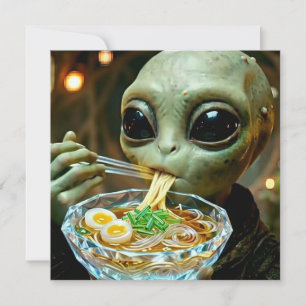 Rolig utomjording som äter Ramen Nudlar