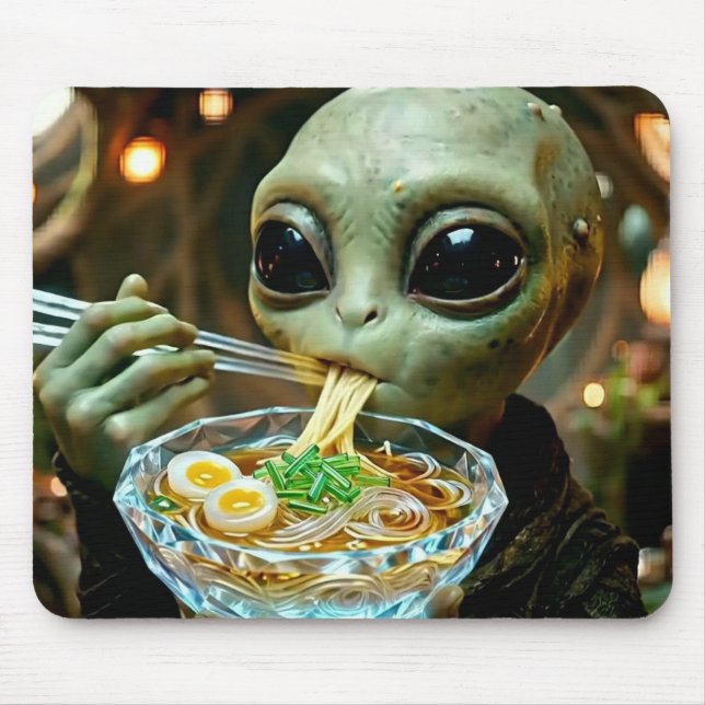 Rolig utomjording som äter Ramen Nudlar Musmatta (Framsidan)