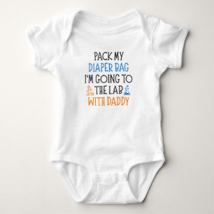 Rolig vetenskapsman pappa baby-sägande t shirt