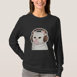 Rolig vit katt som blåser bubbelgum + hörlurar t shirt