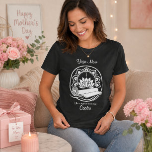 Rolig yogamamma lotusmandala   Mors dag T Shirt