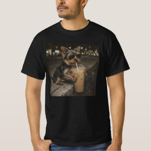 Rolig Yorkie-drickande Iced Coffee Hund Djur Meme T Shirt