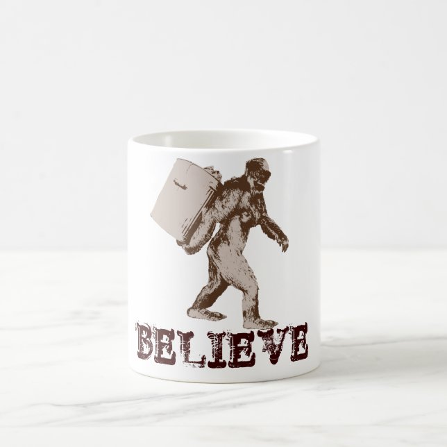 Roliga Bigfoot Kaffemugg (Center)