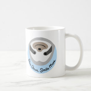 Roliga den långsamma Slothmuggen besegrar mer Kaffemugg