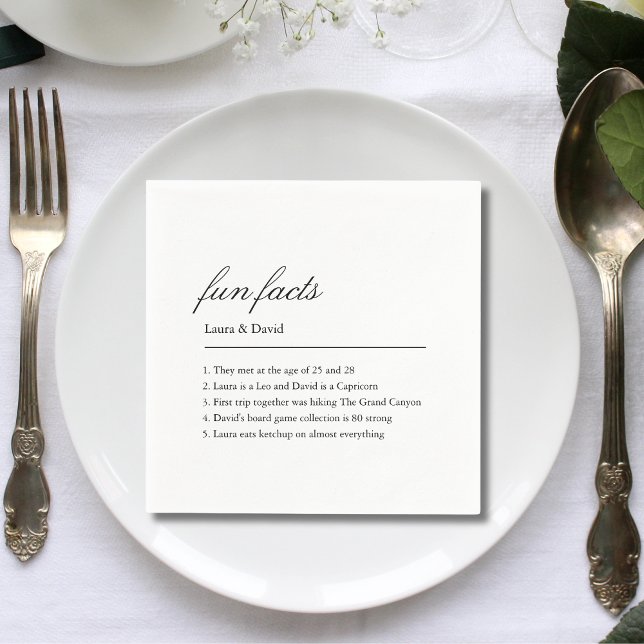 Roliga fakta om nygifta moderna bröllop pappersservett (Fun facts about the newlyweds napkins spark smiles and conversation at wedding tables.)