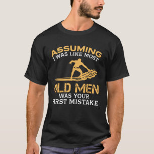 Roliga gamal man som älskar att surfa t shirt