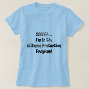 Roliga gåvor för vittneskyddsT-tröja T-shirt