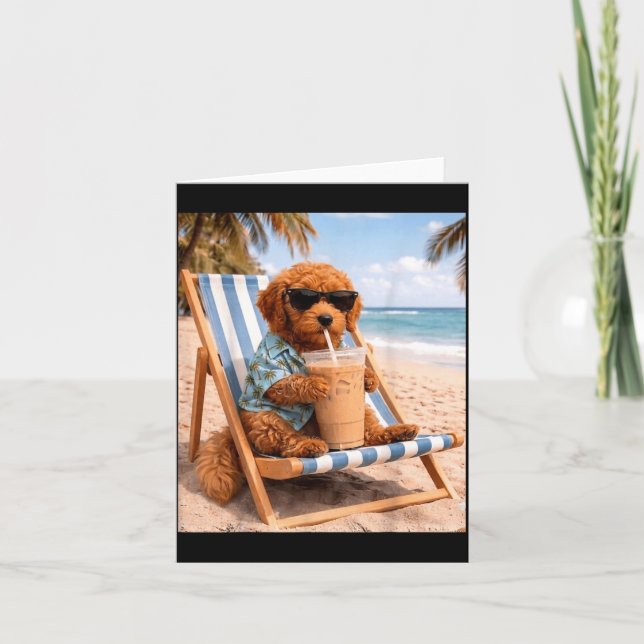 Roliga Goldendoodle-valpar som dricker iskaffe Kort (Framsida)