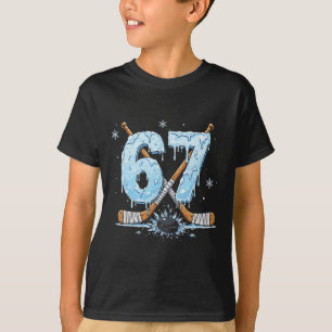 Roliga Hockey Älskare Drip 6-7 Nummer Sex Sju Puck T Shirt