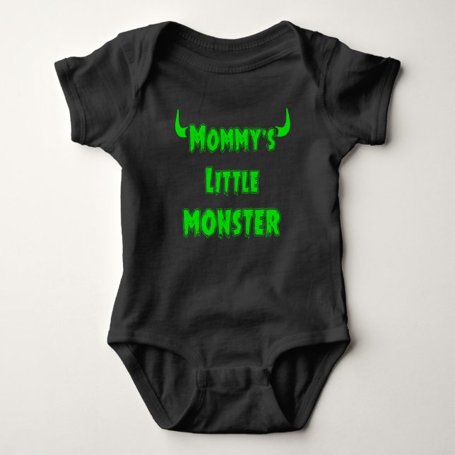 Roliga mommys lite monster - gotisk barnkläder t shirt (Framsida)