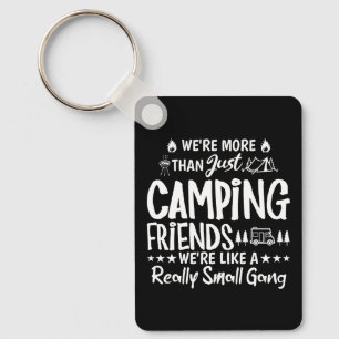 Roliga present till campingvänner i en liten gäng nyckelring