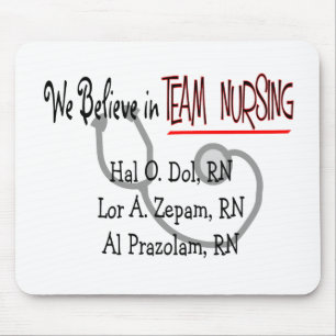 Roliga Psych sjuksköterskaT-tröja och gåvor Musmatta