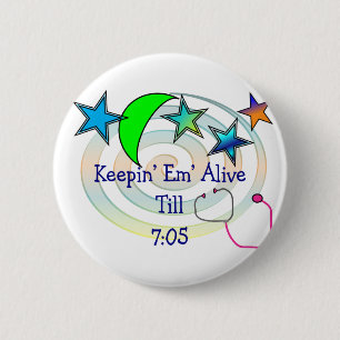 Roliga sjuksköterskaT-tröja och gåvor Knapp