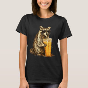 Roliga solglasögon tvättbjörn dricker iskaffe t shirt