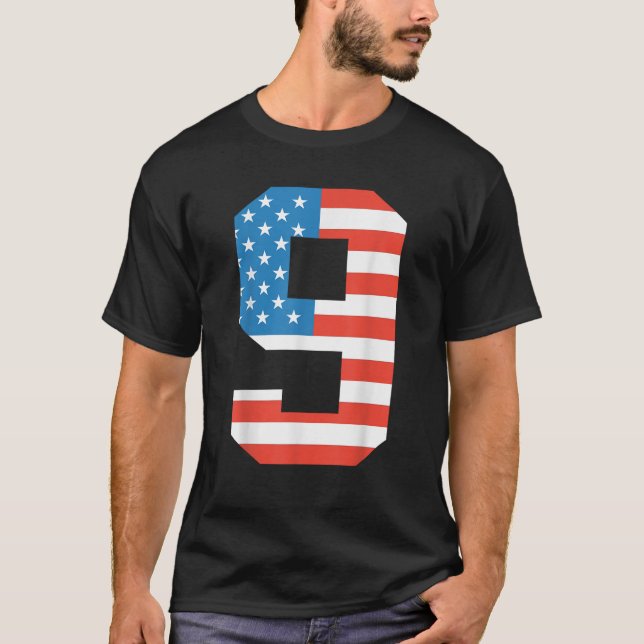 Roligt 9:e födelsedag Amerikanska Flagga 4:e juli  T Shirt (Framsida)