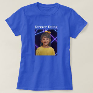 Roligt av foto för Forever Young-Vintage T Shirt