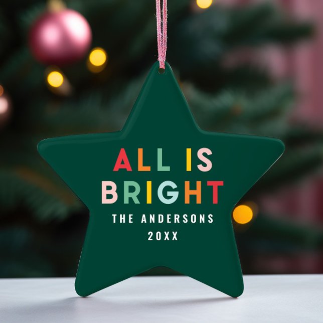 Roligt av modern julfamilj med 1 grönt ljus julgransprydnad keramik (Skapare uppladdad)