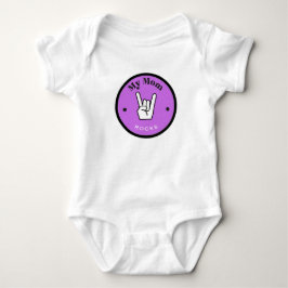 Roligt! Baby-bodysuit - Min mamma SLÅR!  T Shirt