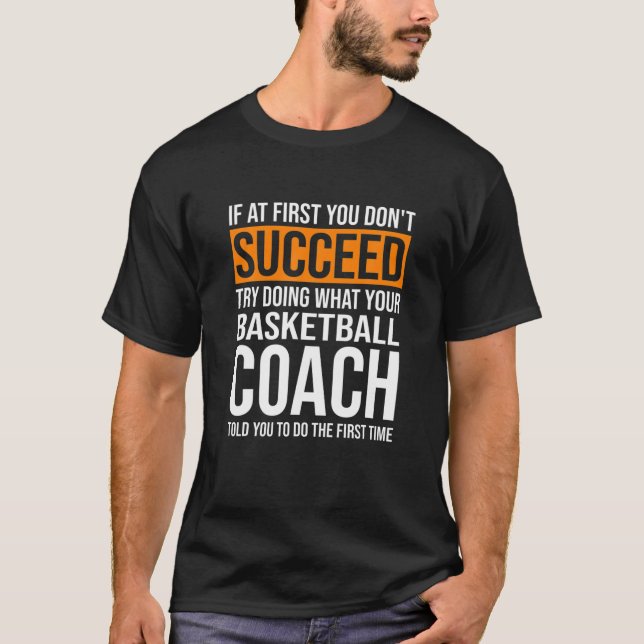 Roligt Basketball-coachningskurser för basketbussa T Shirt (Framsida)