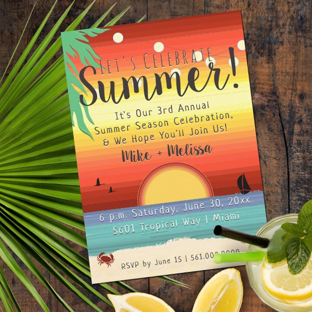 ☀️ Roligt Beach Sunset Tropical Summer Party Inbjudningar (Colorful Tropical Summer Party Invitation with Retro Typography)