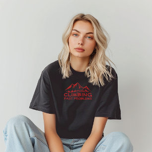 Roligt bergcitat vandring röd svart t shirt