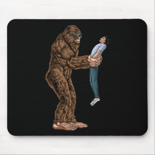 Roligt Bigfoot hittade en kille och plockade upp h Musmatta