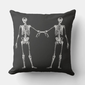 Roligt Black & White Vintage Skeleton Kudde