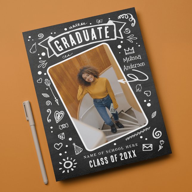 Roligt Chalkboard Doodle Photo Studenten Meddelande (Skapare uppladdad)