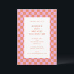 Roligt Checkerboard Rosa Orange Geometric Birthday Inbjudningar<br><div class="desc">Daglig Roligt Modern schackbräda Geometric Födelsedagsfest inbjudan i Rosa och Orange</div>