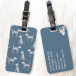 Roligt Dalmatian Hund Luggage Tag Mönster Bagagebricka<br><div class="desc">Cute Dalmatian hund mönster mot gröntens bakgrund. Originalkonst av Nic Squirrell. Ändra informationen på baksidan till att anpassa.</div>