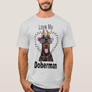 Roligt Doberman i Sunglass T Shirt