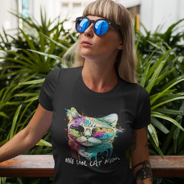 Roligt En Coola Katt Mamma med färgstarka solglasö T Shirt (Skapare uppladdad)