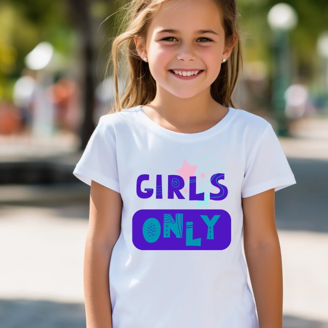 Roligt ’Endast flickor’ Girls Basic T-Shirt (Skapare uppladdad)