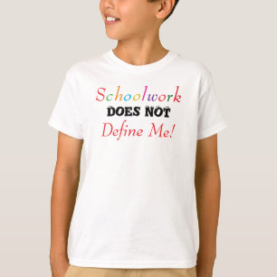 Roligt Eyebollar Schoolwork definierar mig inte T Shirt