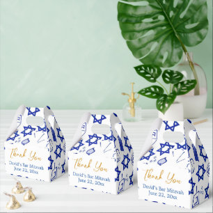 Roligt - färgade pub mitzvah-boxar för behandling/ presentaskar