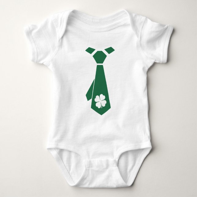 Roligt Faux Shamrock Tie St. Patrick's Day Tee Shirt (Framsida)