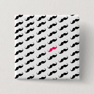 Roligt flickaktigt rosa och svart mustaschmönster knapp