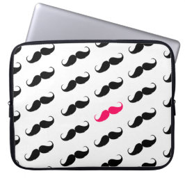 Roligt flickaktigt rosa och svart mustaschmönster laptop sleeve