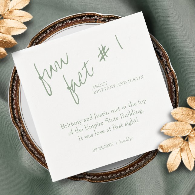 Roligt för Brittany Modern Sage Grönt Fact #1 Bröl Pappersservett (Fun Fact wedding cocktail napkin in sage green with modern calligraphy script.)